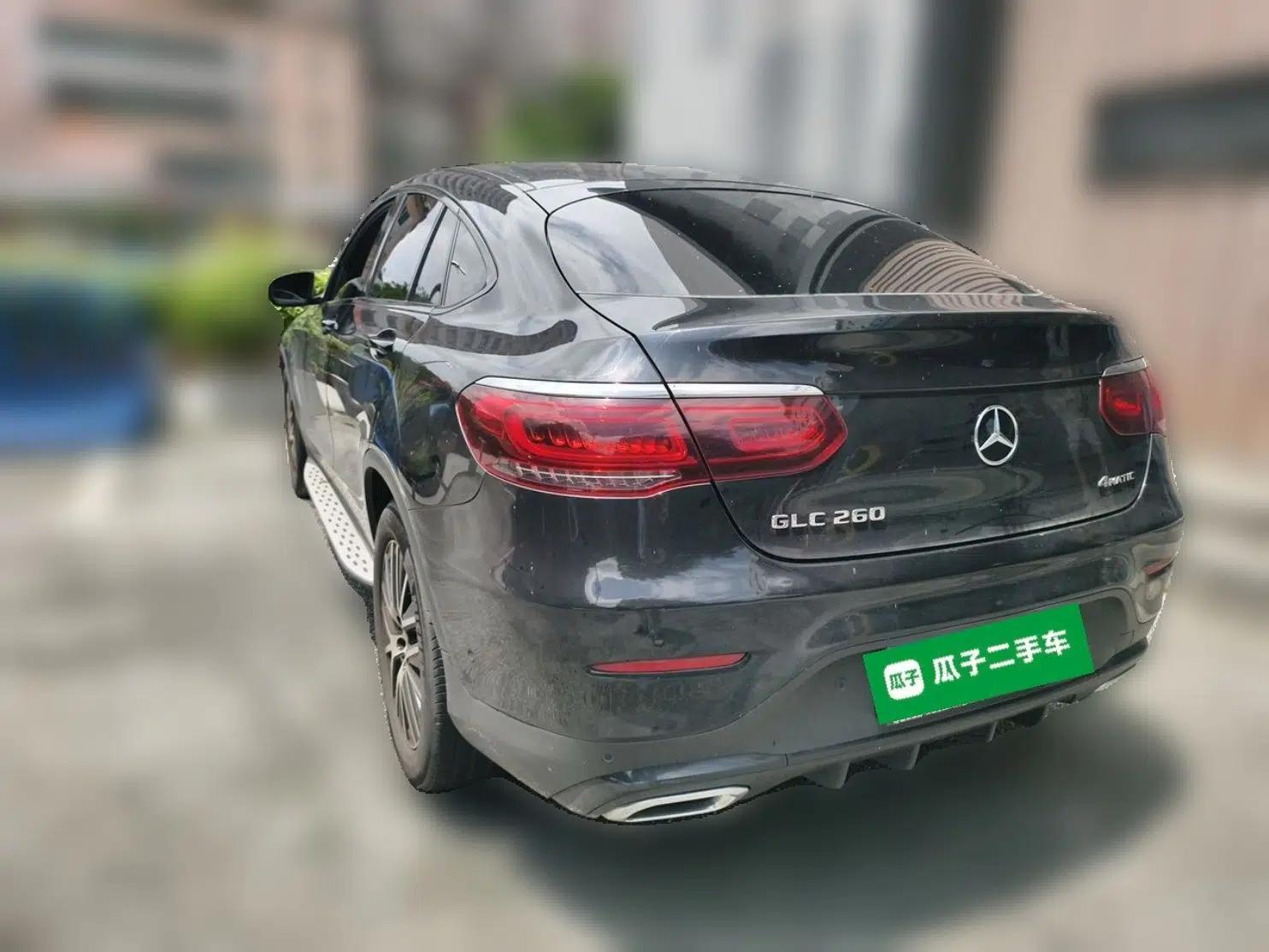 Mercedes-Benz GLC Coupe 2023 GLC 260 4MATIC Coupe SUV — миниатюра 4