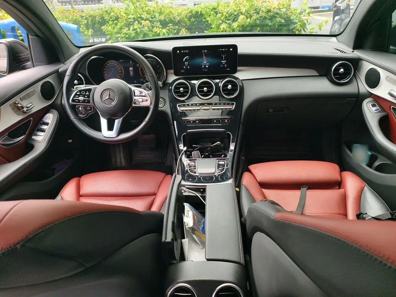 Mercedes-Benz GLC Coupe 2023 GLC 260 4MATIC Coupe SUV — миниатюра 9