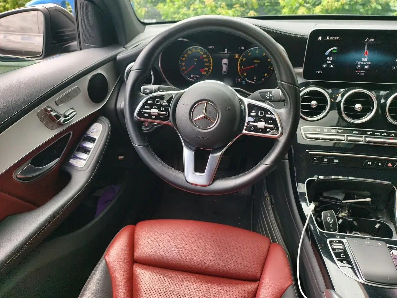 Mercedes-Benz GLC Coupe 2023 GLC 260 4MATIC Coupe SUV — миниатюра 10