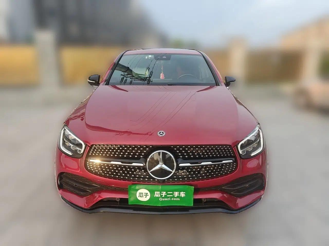 Mercedes-Benz GLC Coupe 2020 GLC 300 4MATIC Coupe SUV — миниатюра 2
