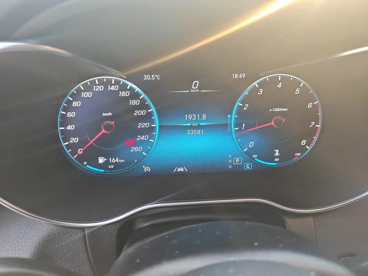 Mercedes-Benz GLC Coupe 2020 GLC 300 4MATIC Coupe SUV — миниатюра 12