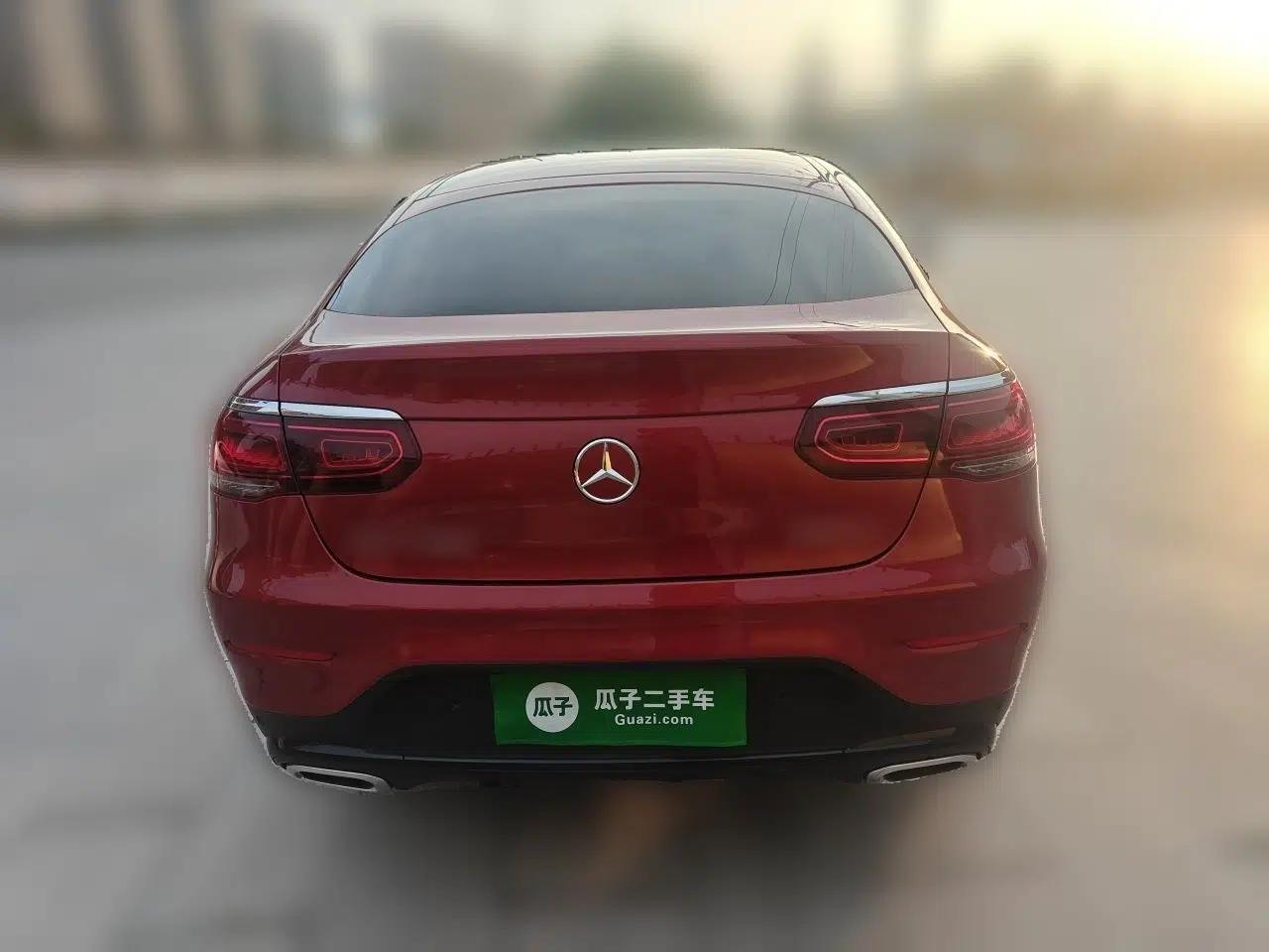 Mercedes-Benz GLC Coupe 2020 GLC 300 4MATIC Coupe SUV — миниатюра 5