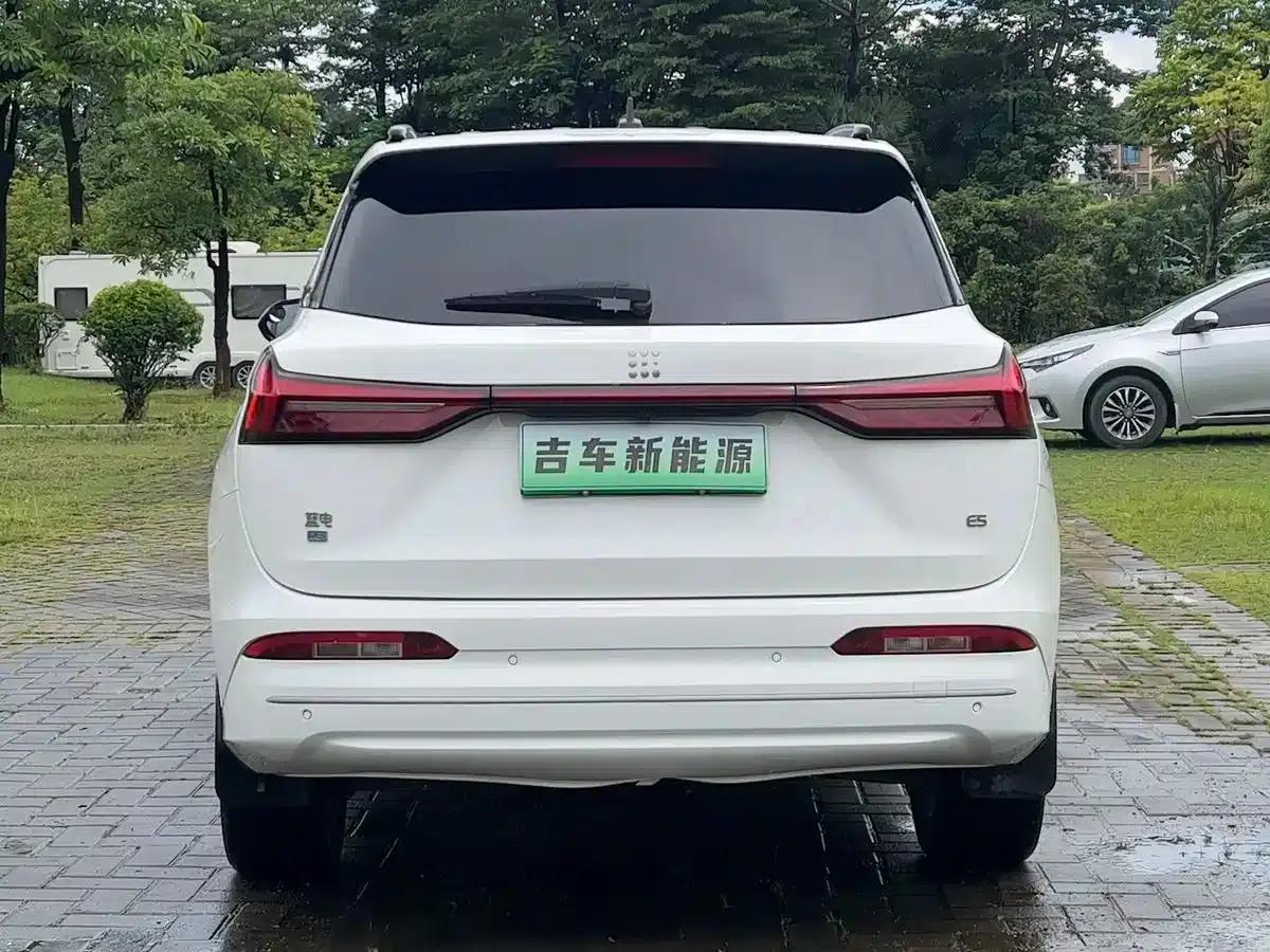 Blue Electric E5 2023 Model 1.5L DE-i 100KM Enjoyable Edition 7-Seater — миниатюра 7