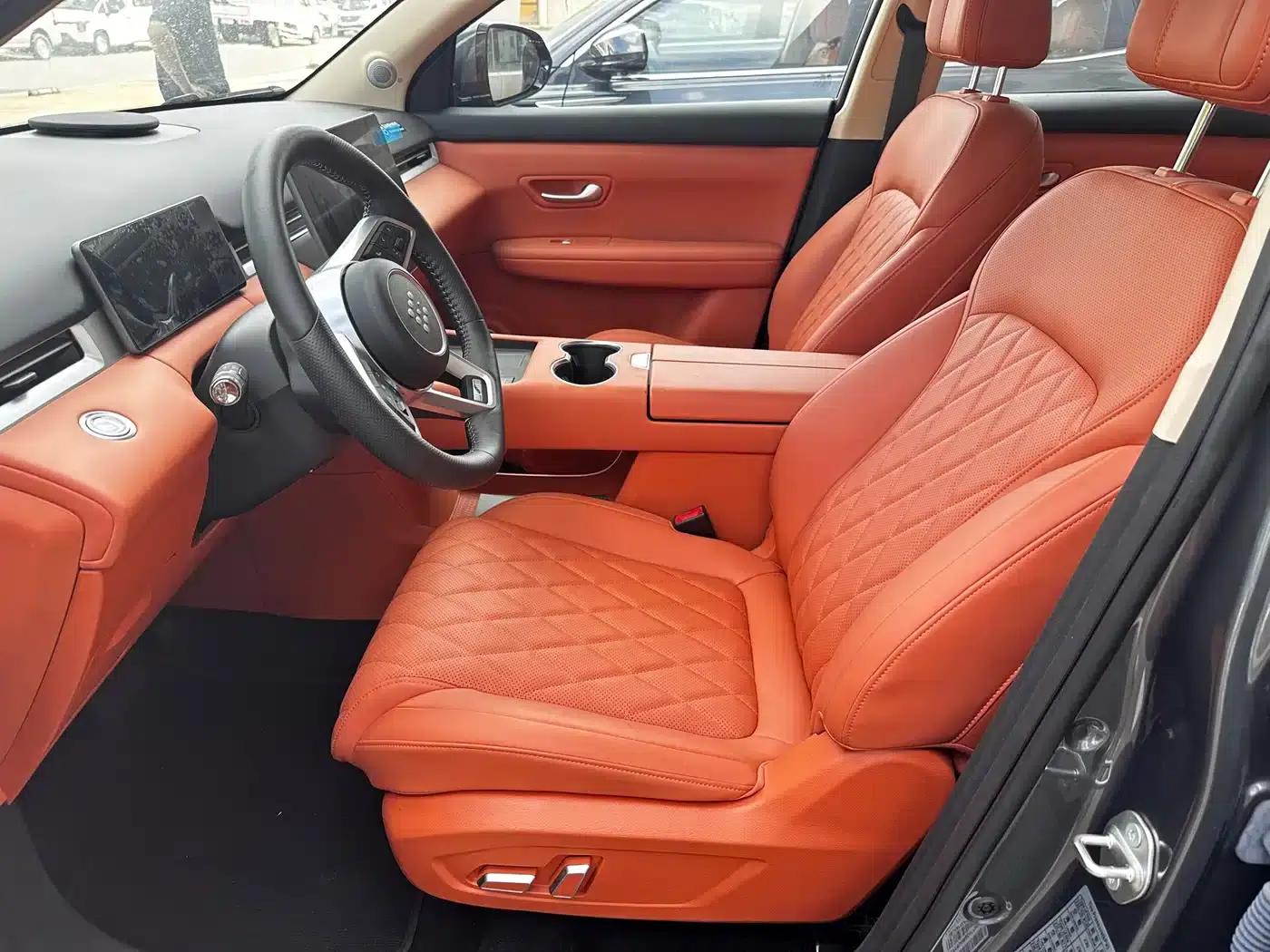 Blue Electric E5 PLUS 2026 Model, 165km Long Range First Enjoy Edition Ultra 7-Seater — миниатюра 6
