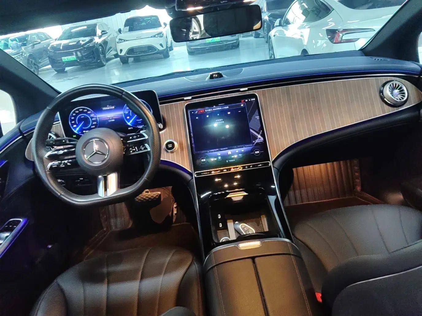 Mercedes-Benz EQE 2022 350 Pioneer Edition — миниатюра 12