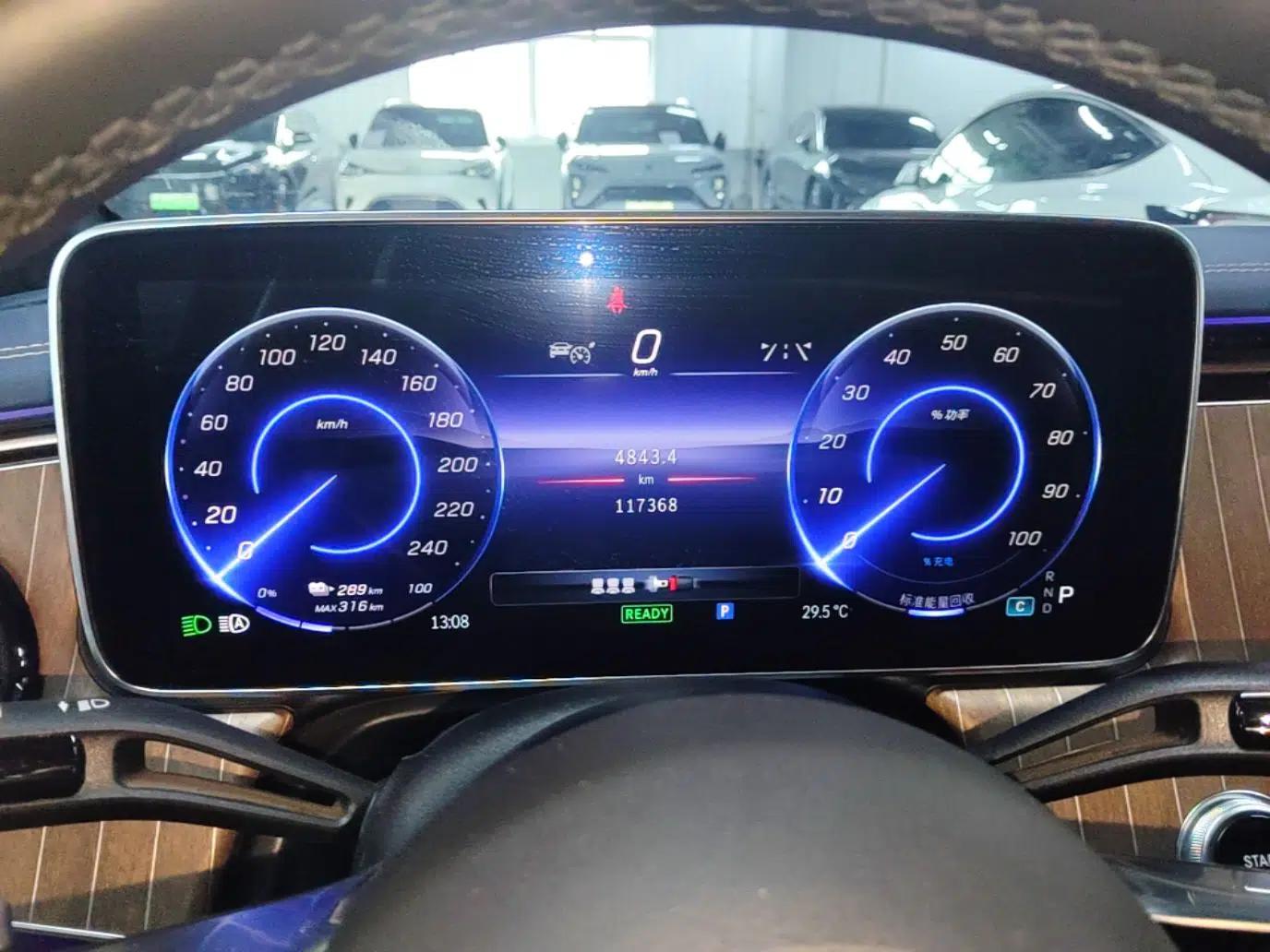 Mercedes-Benz EQE 2022 350 Pioneer Edition — миниатюра 14