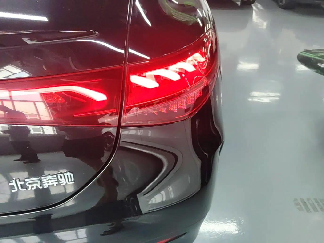 Mercedes-Benz EQE 2022 350 Pioneer Edition — миниатюра 9