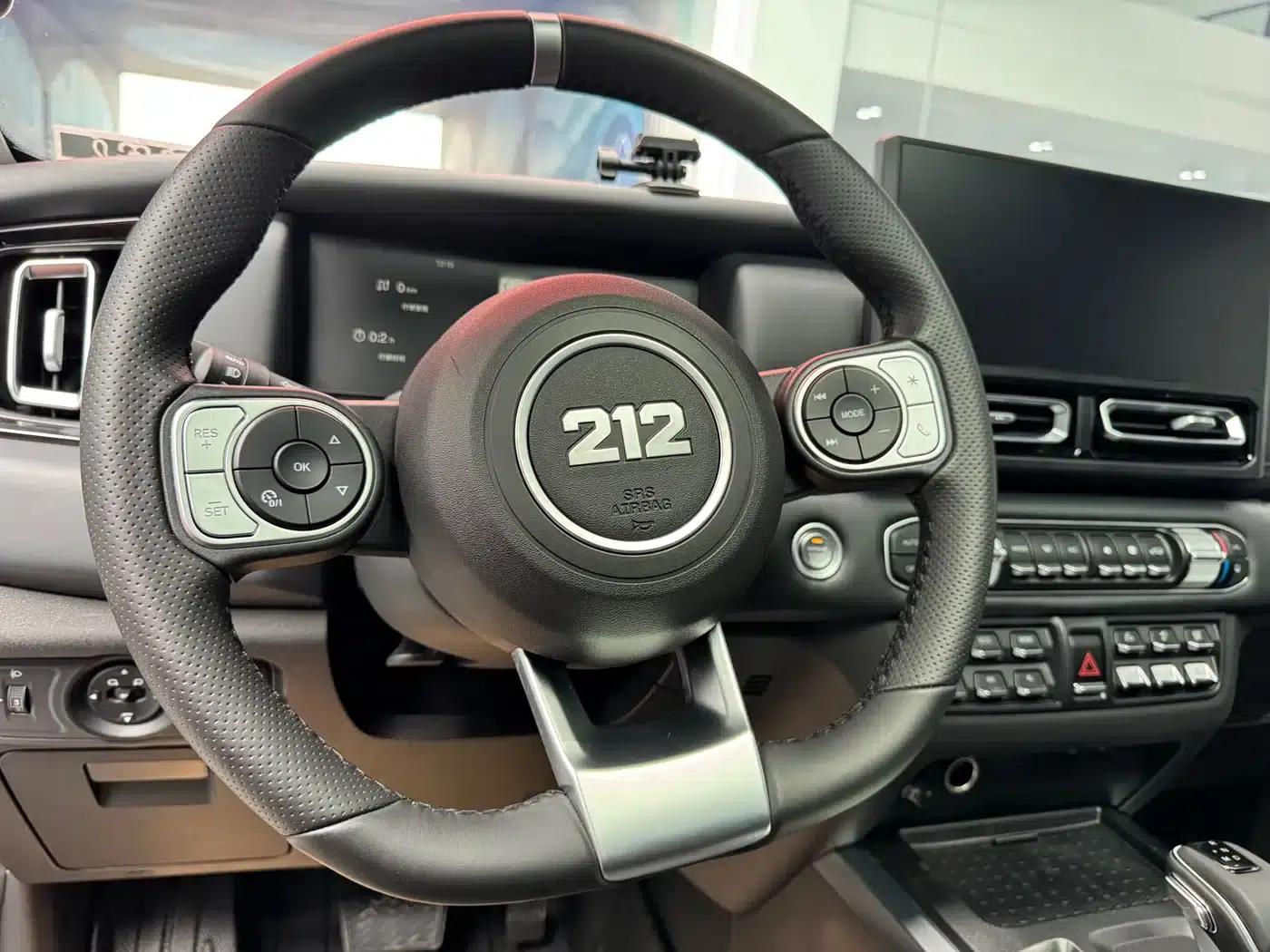 212 T01 2025 Model 2.0T Diesel — миниатюра 5