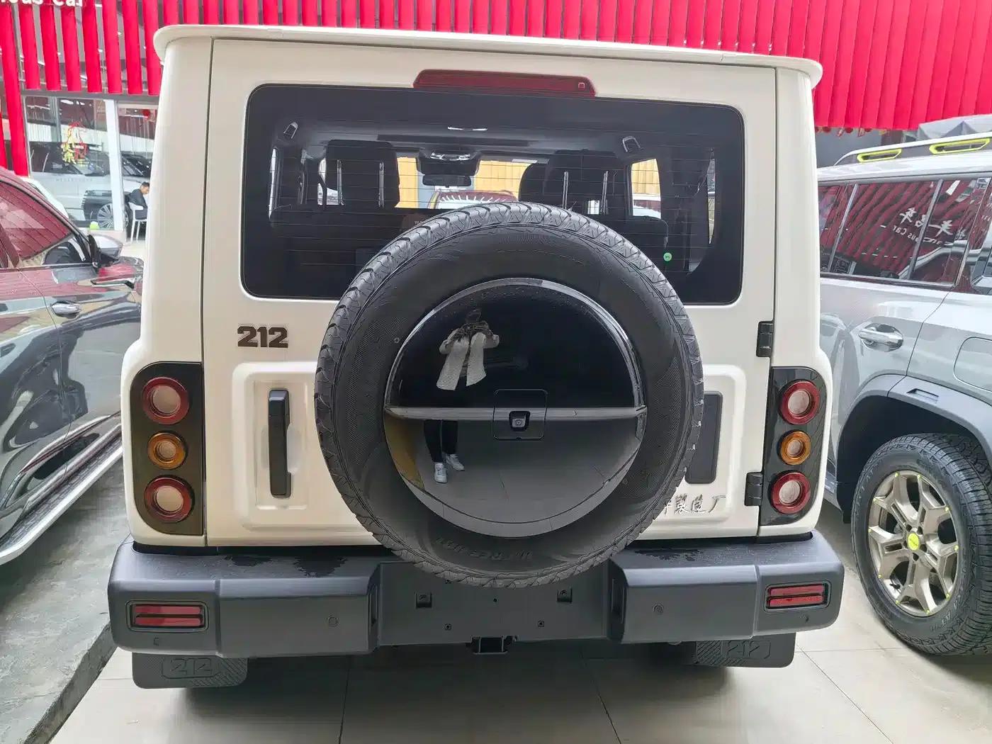 212 T01 2024 Explorer 2.0T — миниатюра 13