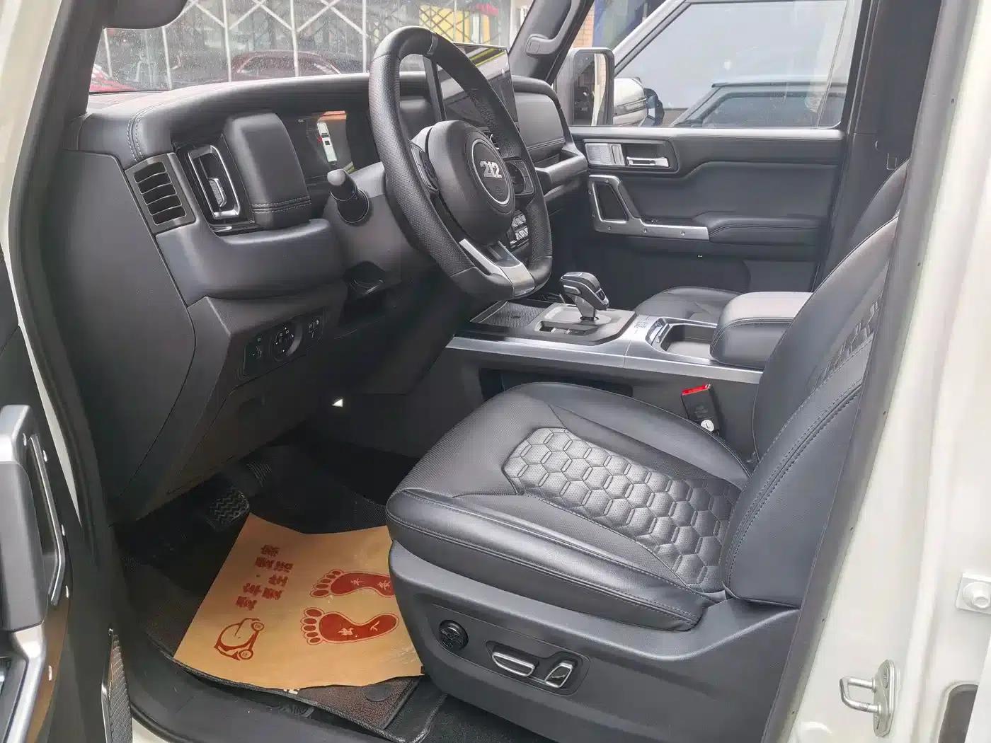212 T01 2024 Explorer 2.0T — миниатюра 5