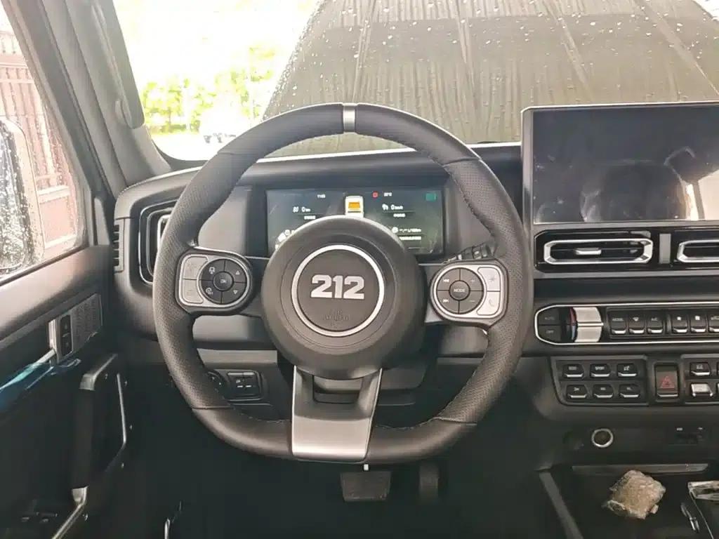 212 T01 2024 Explorer 2.0T — миниатюра 11