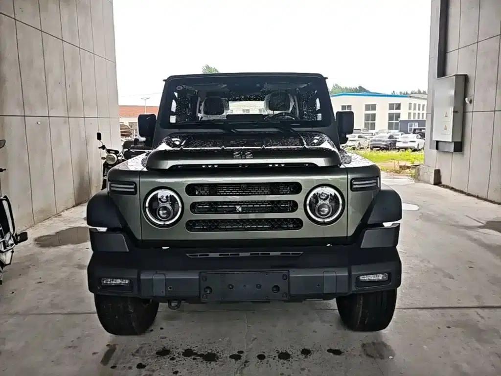 212 T01 2024 Explorer 2.0T — миниатюра 3