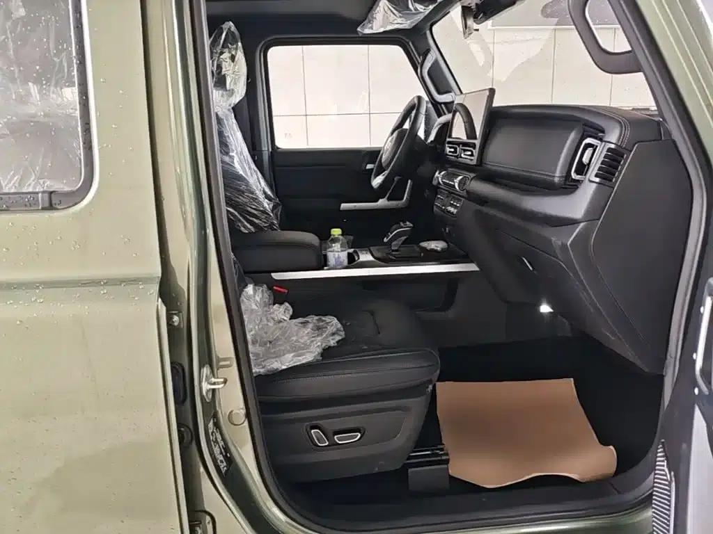 212 T01 2024 Explorer 2.0T — миниатюра 25