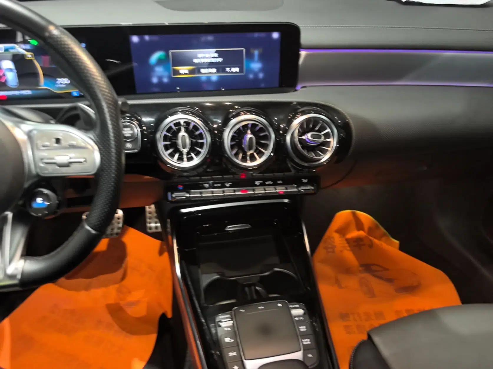 Mercedes-Benz A AMG 2020 Facelifted AMG A 35 4MATIC — миниатюра 21