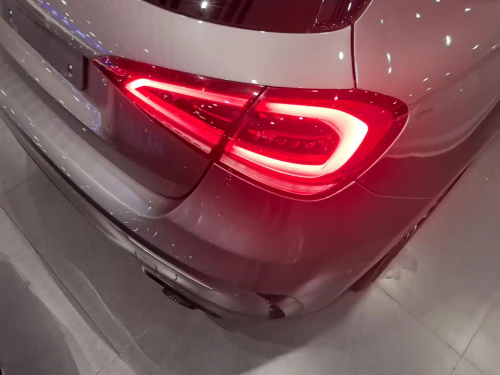 Mercedes-Benz A AMG 2020 Facelifted AMG A 35 4MATIC — миниатюра 9