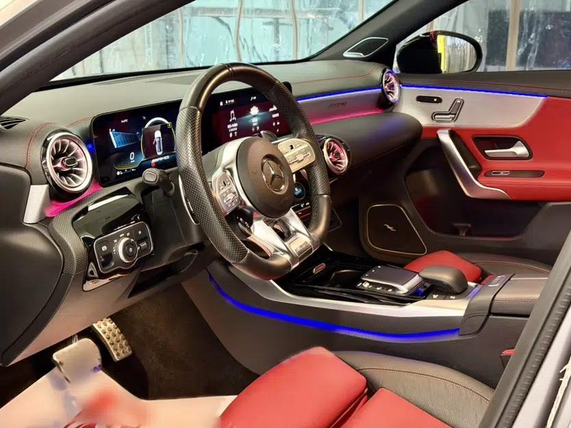 Mercedes-Benz A AMG 2023 AMG A 35 L 4MATIC — миниатюра 11