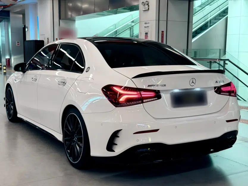 Mercedes-Benz A AMG 2022 AMG A 35 L 4MATIC — миниатюра 3