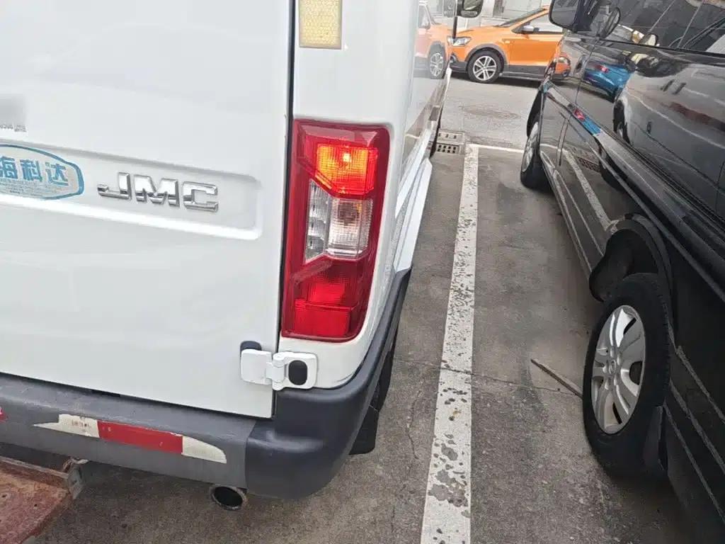 Teshun 2019 2.8T Commercial Vehicle Long Wheelbase Mid-Roof 3 Seats Single Rear Tire National VI Emission Standard JX493 — миниатюра 8