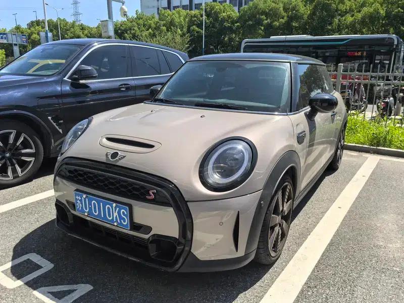 MINI 2023 2.0T COOPER S Artist — миниатюра 1