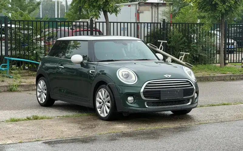 MINI 2017 1.5T COOPER Ice Blue Limited Edition — миниатюра 2