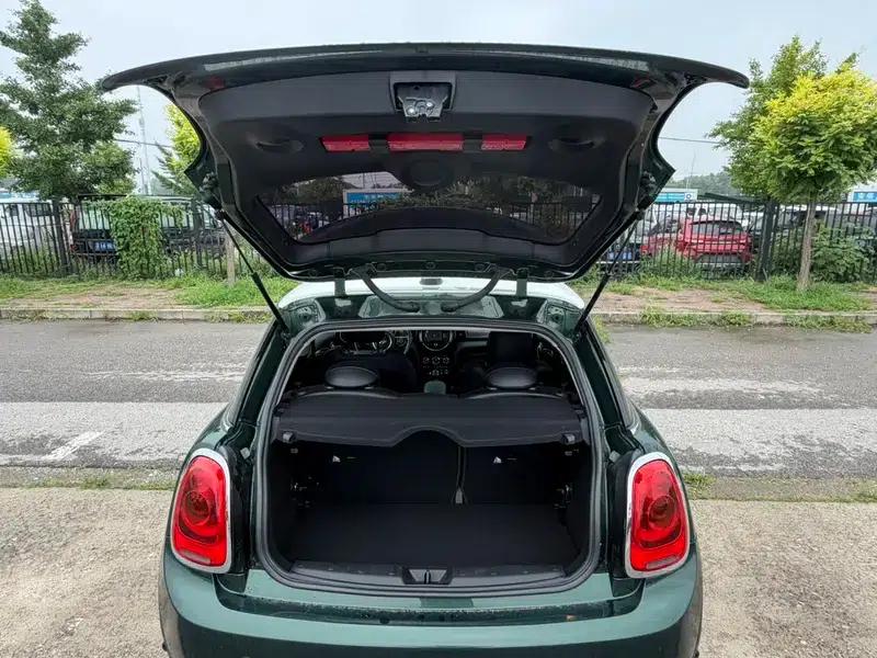 MINI 2017 1.5T COOPER Ice Blue Limited Edition — миниатюра 21