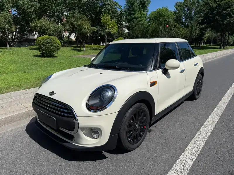 2018 MINI 1.5T ONE PLUS 5-Door — миниатюра 1