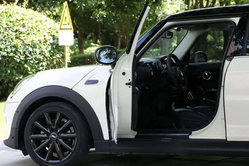 2018 MINI 1.5T COOPER Artist 5-Door Edition — миниатюра 12