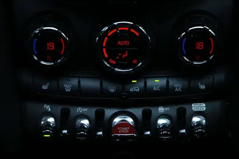 2018 MINI 1.5T COOPER Artist 5-Door Edition — миниатюра 16