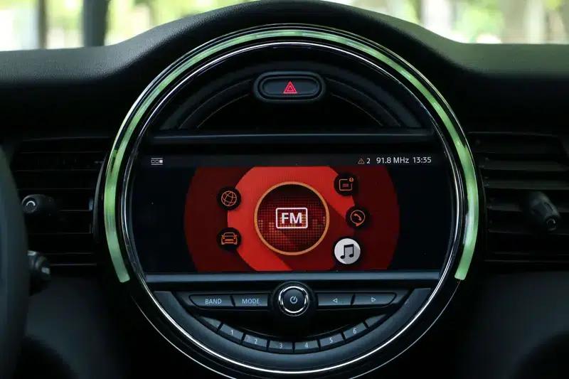 2018 MINI 1.5T COOPER Artist 5-Door Edition — миниатюра 21