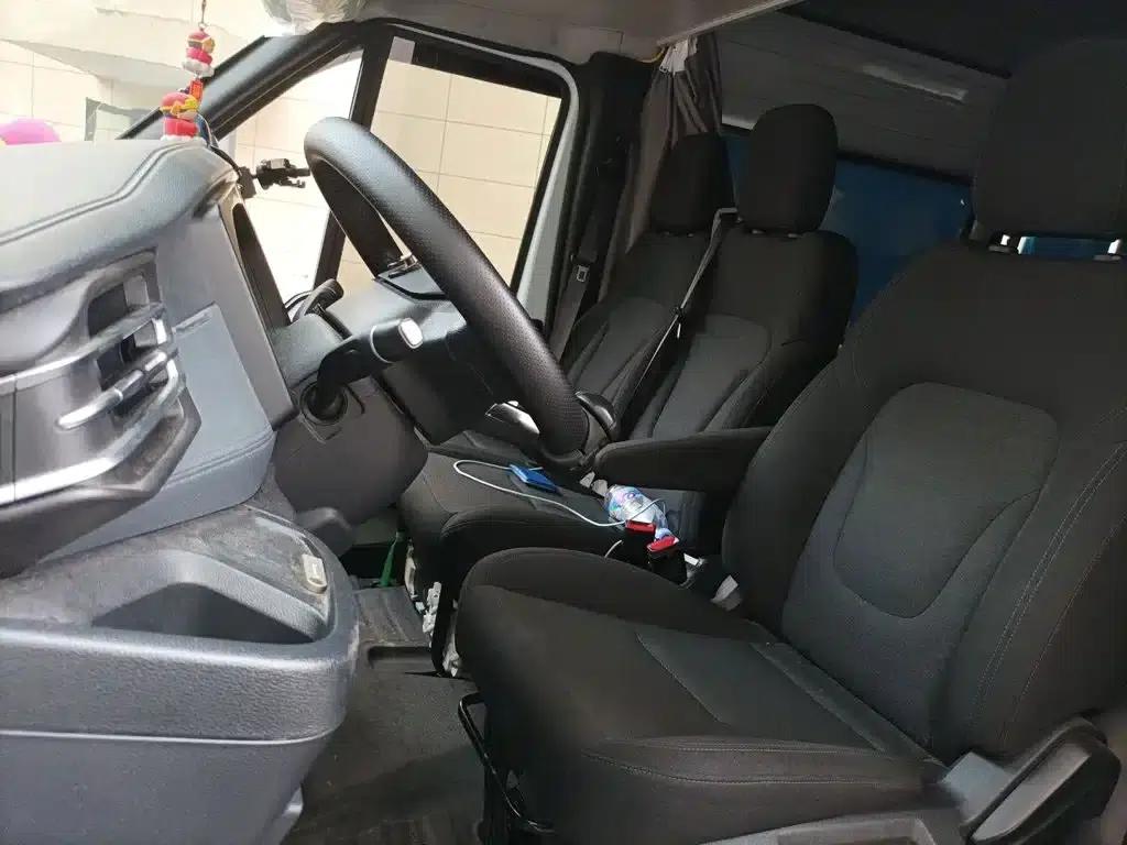 Jiangling Fushun 2023 2.0T Automatic Medium-Wheelbase High-Roof Commercial Multi-Purpose Passenger Van (6 Seats) — миниатюра 8