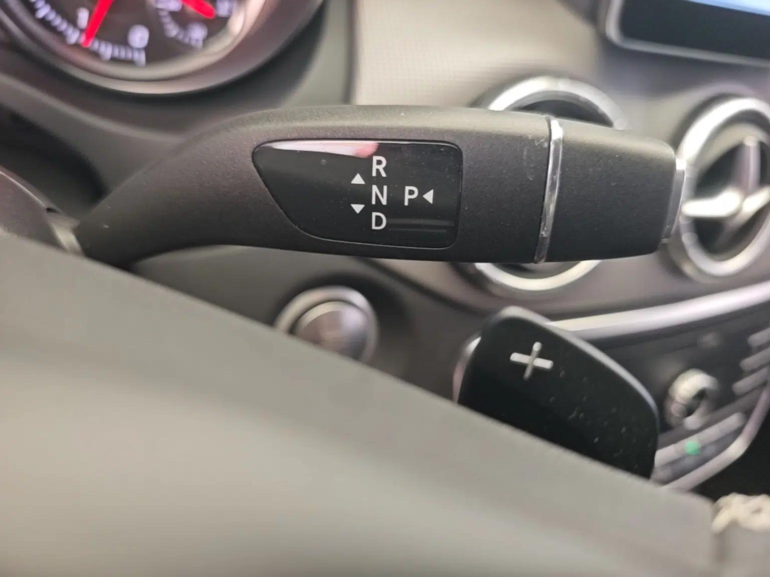 Mercedes-Benz CLA 2018 CLA 200 Style Edition — миниатюра 16