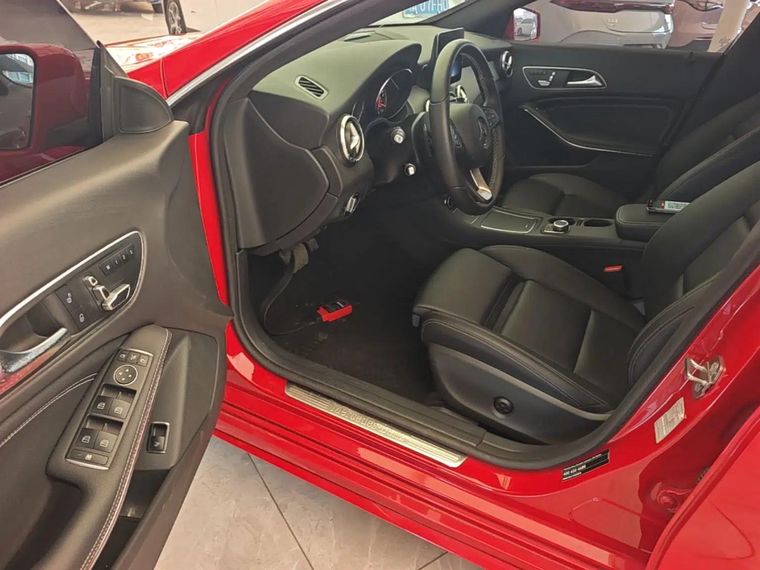 Mercedes-Benz CLA 2018 CLA 200 Style Edition — миниатюра 18