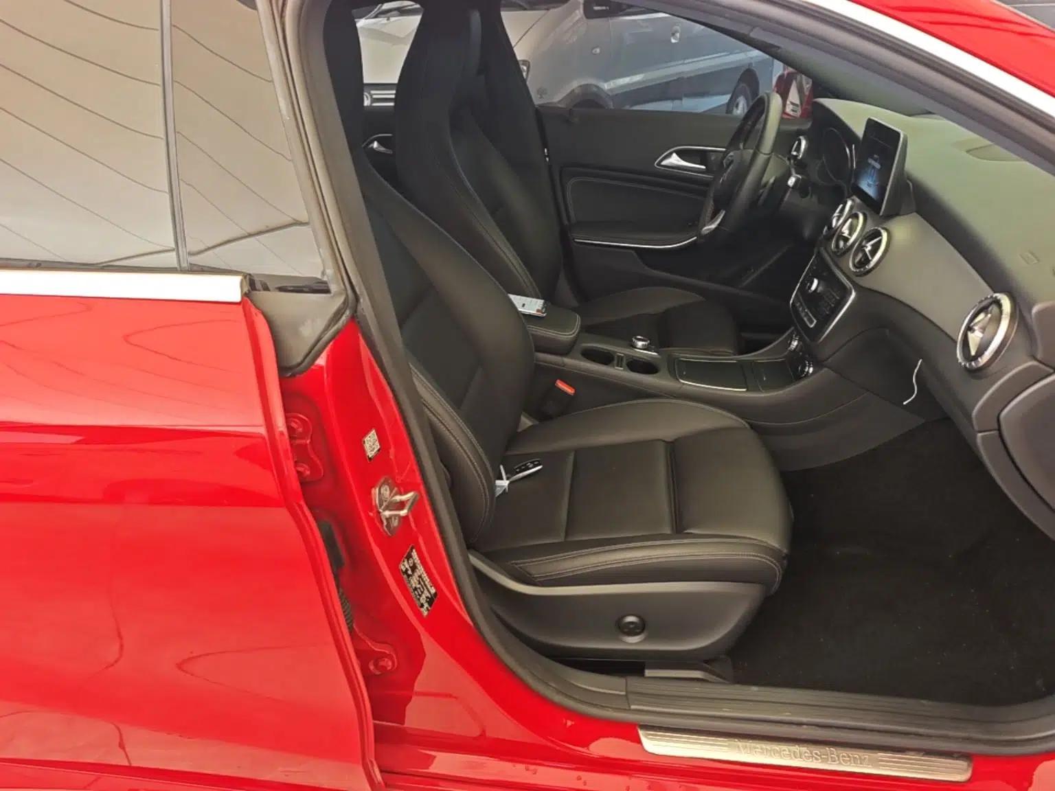 Mercedes-Benz CLA 2018 CLA 200 Style Edition — миниатюра 19