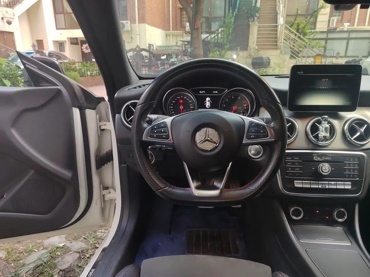 Mercedes-Benz CLA 2017 CLA 220 4MATIC — миниатюра 10