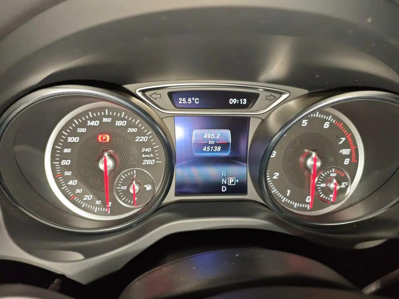 Mercedes-Benz CLA 2018 CLA 200 Style Edition — миниатюра 12