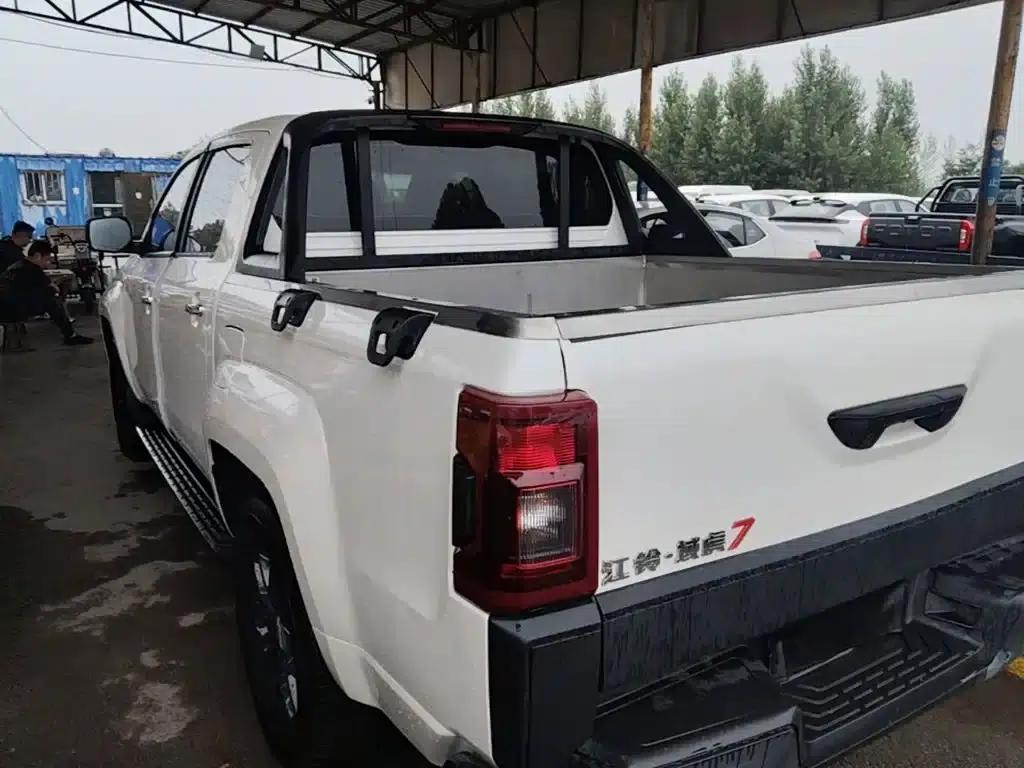 Yuhu 7 2022 2.0T Manual Diesel 2WD Comfort Edition (Standard Wheelbase) — миниатюра 5