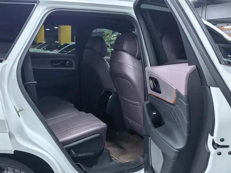 Chery Tiggo 9 2025 2.0T DCT 2WD Comfort Edition — миниатюра 17