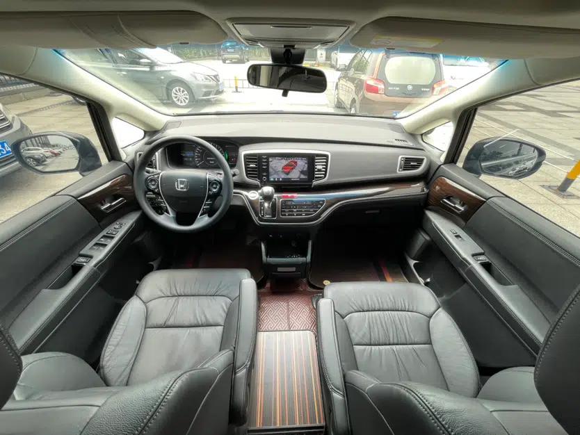 Honda Odyssey 2021 2.0L Rui·Smart Edition — миниатюра 10