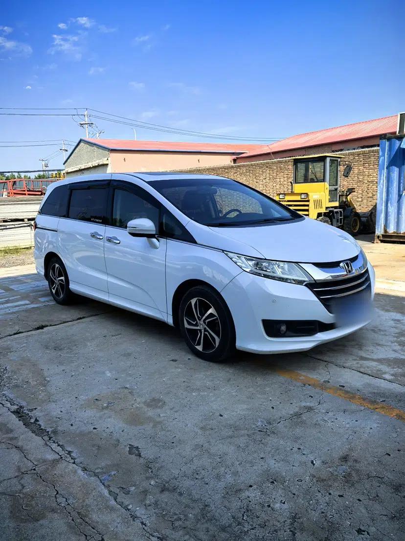 Honda Odyssey 2015 Updated Version 2.4L Smart Edition — миниатюра 4