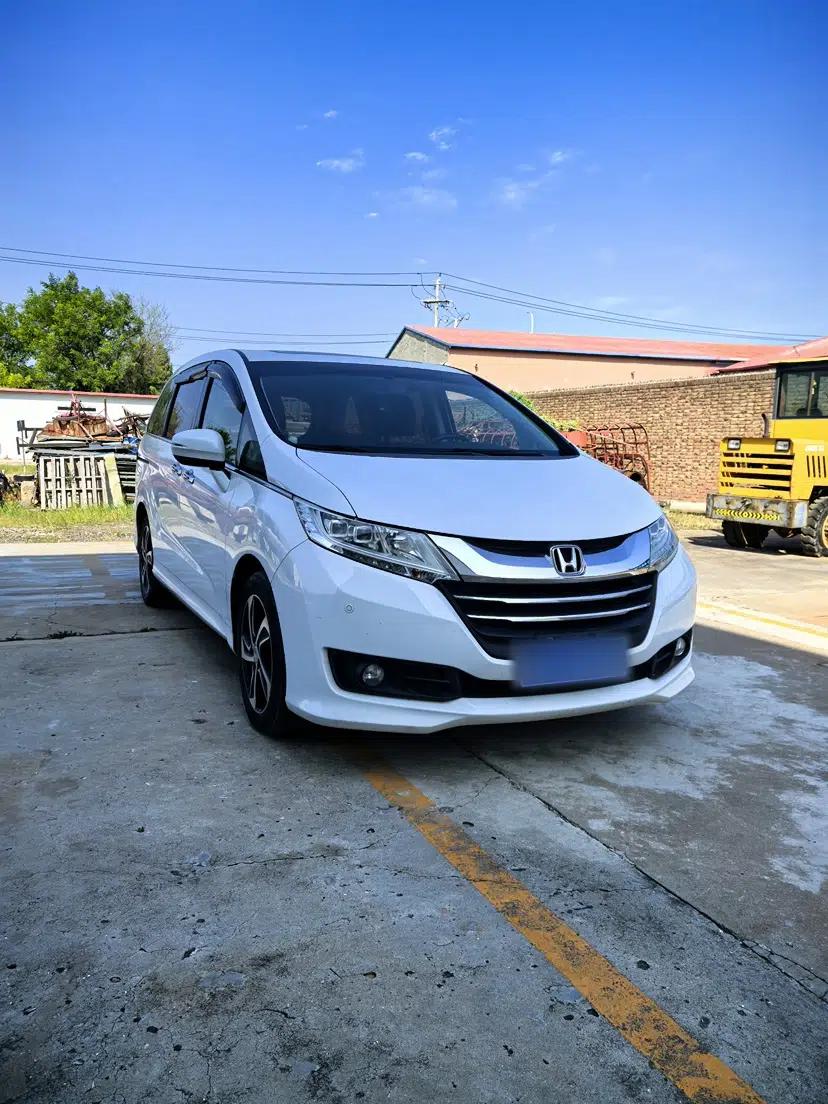Honda Odyssey 2015 Updated Version 2.4L Smart Edition — миниатюра 5