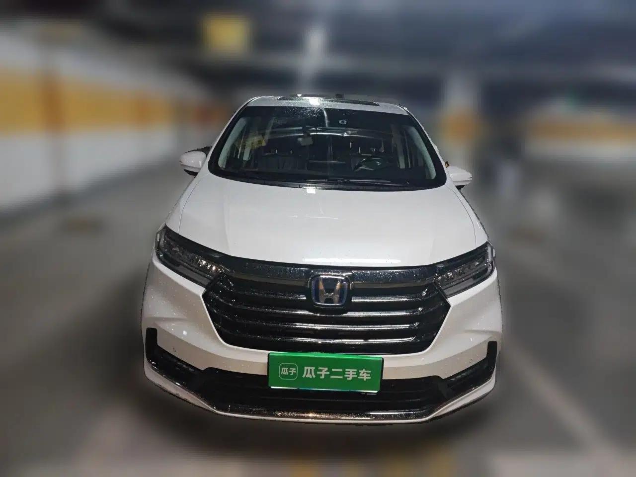 Honda Odyssey 2022 2.0L eHEV Sharp·Luxury Edition — миниатюра 2