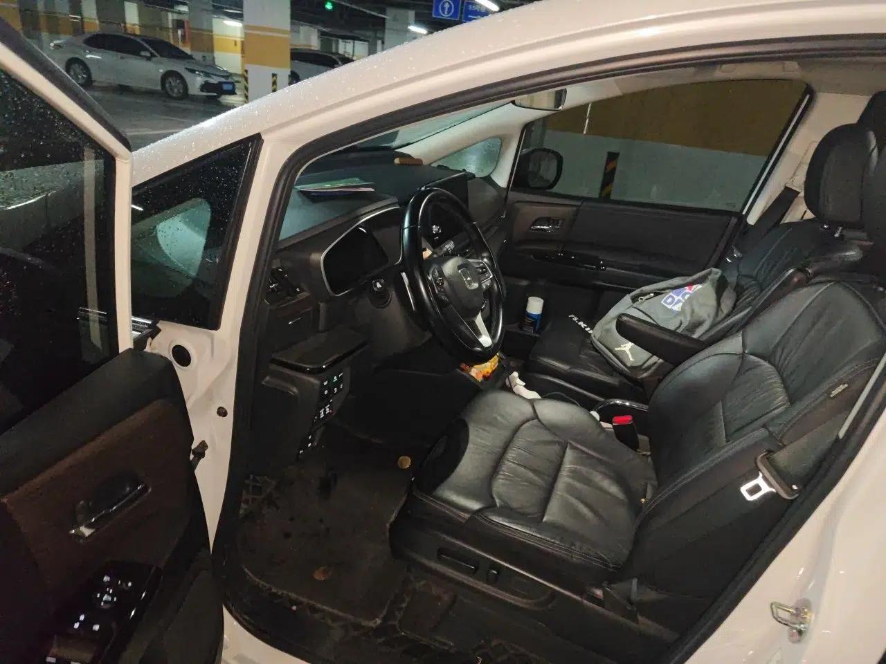 Honda Odyssey 2022 2.0L eHEV Sharp·Luxury Edition — миниатюра 16