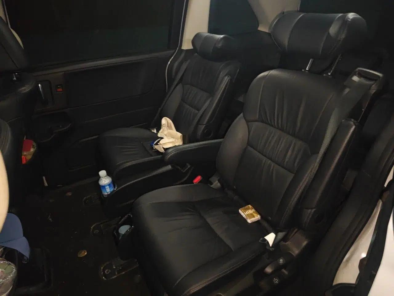 Honda Odyssey 2022 2.0L eHEV Sharp·Luxury Edition — миниатюра 17