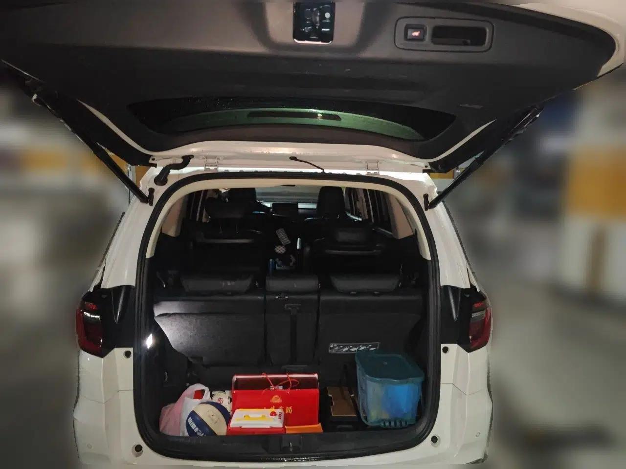 Honda Odyssey 2022 2.0L eHEV Sharp·Luxury Edition — миниатюра 19