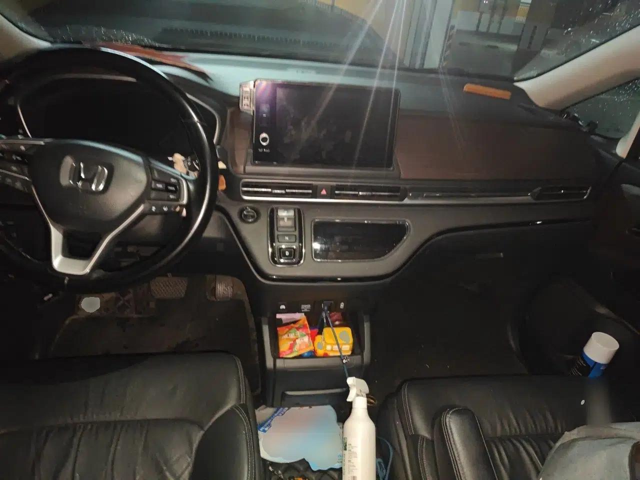 Honda Odyssey 2022 2.0L eHEV Sharp·Luxury Edition — миниатюра 9