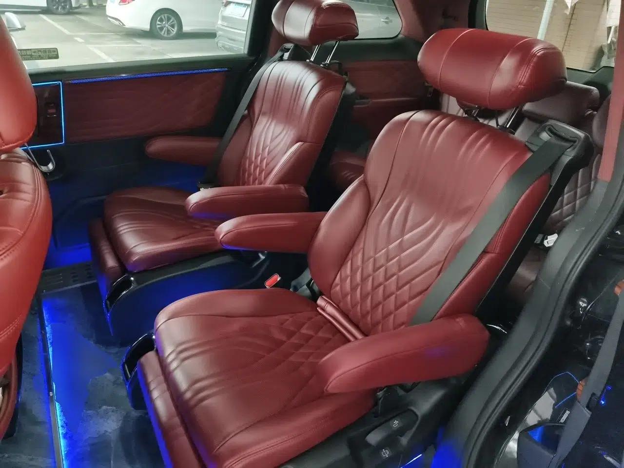 Honda Odyssey 2022 2.0L eHEV Sharp Smart Edition — миниатюра 17