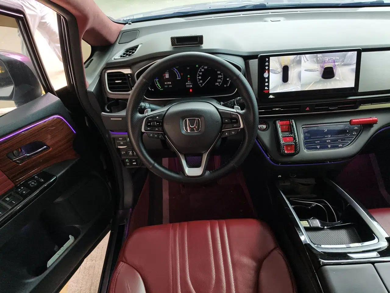 Honda Odyssey 2022 2.0L eHEV Sharp Smart Edition — миниатюра 10