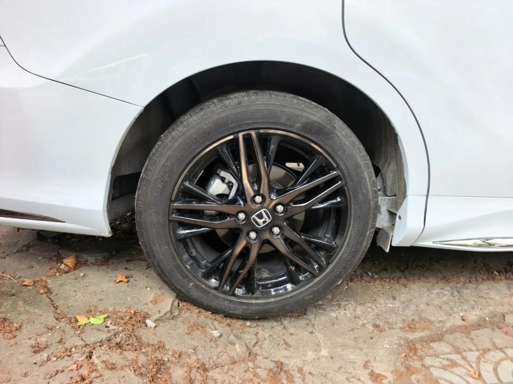 Honda Odyssey 2022 2.0L eHEV Sharp Supreme Edition — миниатюра 11