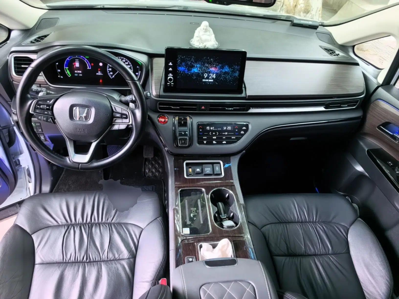 Honda Odyssey 2022 2.0L eHEV Sharp Supreme Edition — миниатюра 12
