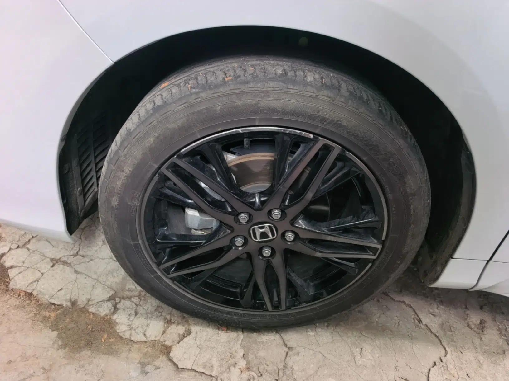 Honda Odyssey 2022 2.0L eHEV Sharp Supreme Edition — миниатюра 10